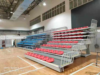 Low backrest retractable bleachers