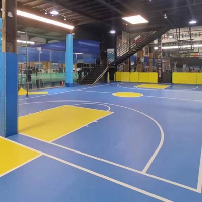 Sol du terrain de basket pour enfants